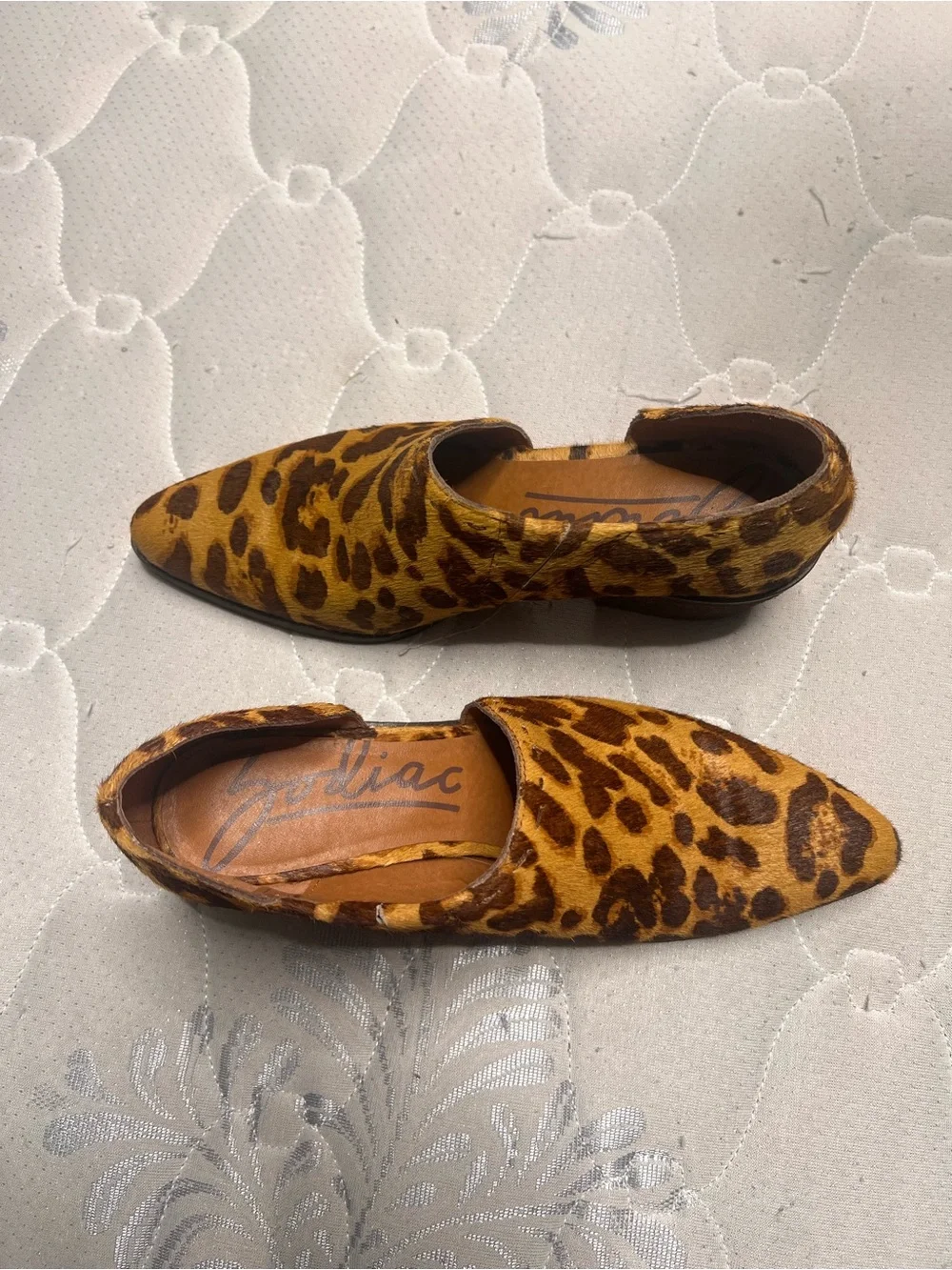 Zodiac women’s Leopard Print Pointed Slip-On Booties